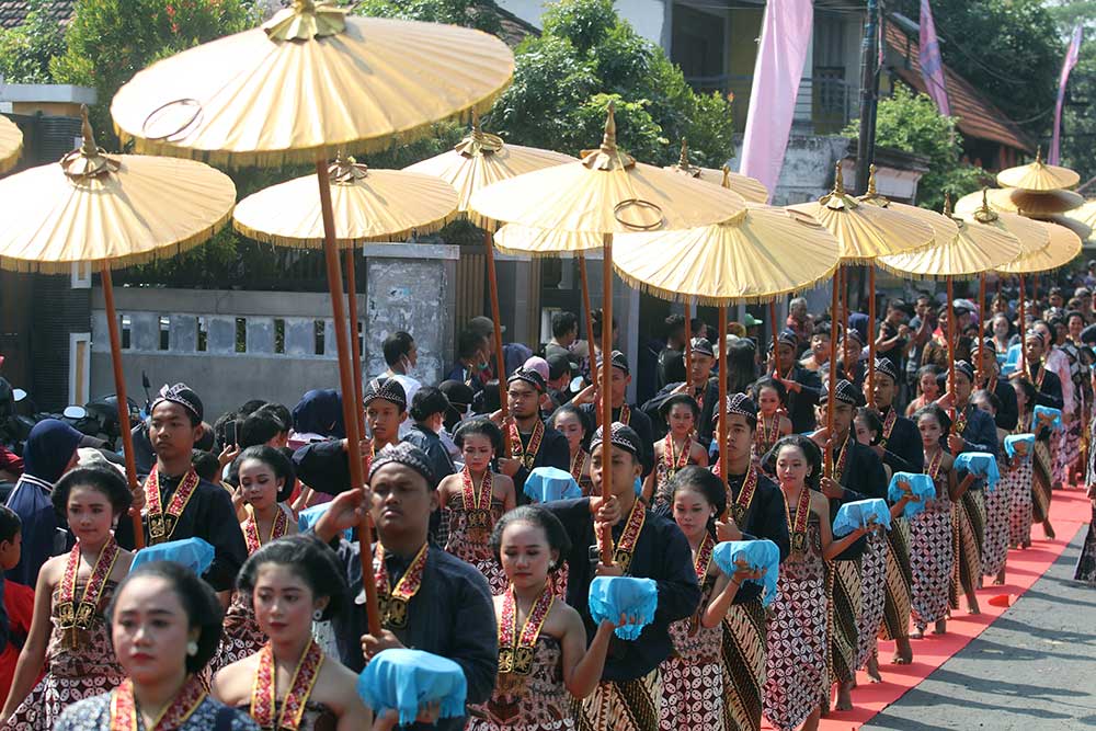 Sakralnya Kirab Ritual Agung Jayabaya Di Kawasan Petilasan Raja Sri Aji