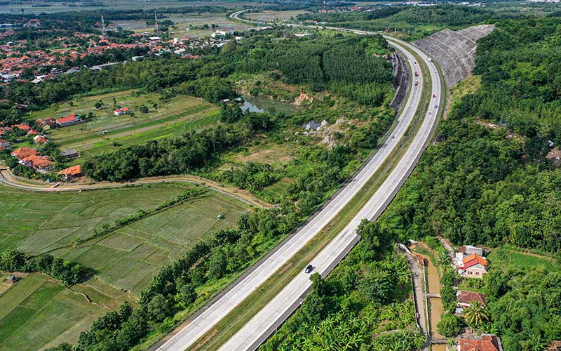 Pembangunan Infrastruktur Jalan Tol Akses Bandara Kertajati Siap