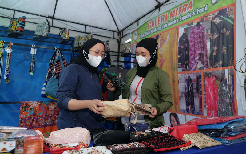 PT Pupuk Kalimantan Timur (PKT) fasilitasi promosi sejumlah produk UMK Binaan pada ajang Bontang City Expo 2022, yang berlangsung di wahana Lembah Permai Kota Bontang, pada 28 Mei hingga 11 Juni 2022./JIBI-Istimewa