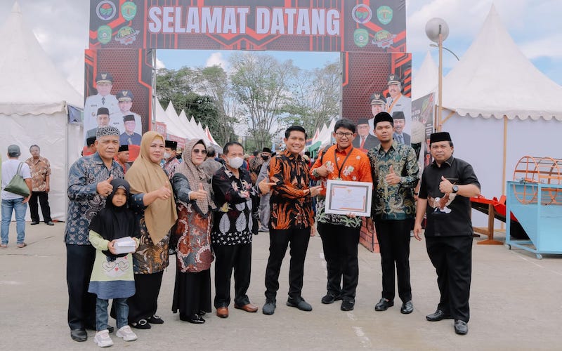 PT Pupuk Kalimantan Timur (PKT) raih penghargaan perusahaan peduli Teknologi Tepat Guna (TTG) dari pemerintah Provinsi Kaltim, atas kontribusi dan dukungan terhadap pengembangan teknologi tepat guna melalui kemitraan dan kerjasama bersama stakeholder hingga pemerintah./JIBI-Istimewa