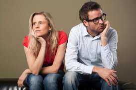 Sama-sama Bekerja, Kenapa Suami-Istri Kerap Bertengkar?