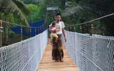 Warga Dua Desa di Ciamis Kini Tak Lagi Nekat Menyeberang Jembatan Rusak