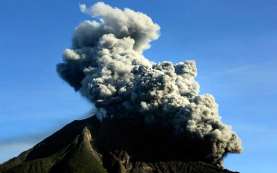 Erupsi Gunung Api Ibu di Halmahera Barat, Radius Aman 2 Km