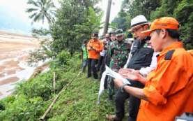 Ridwan Kamil Pastikan Korban Banjir Bandang Bogor Tertangani