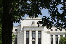 Mantan Pejabat PBOC Ini Sebut Sikap Hawkish The Fed Rugikan Pasar Global