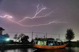 Cuaca Hari Ini 30 September: Waspada Hujan Lebat di Lampung dan Medan