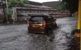 Cuaca Jakarta 7 Oktober: Waspada Hujan Petir di Jakbar, Jaktim, Jaksel Siang Hari