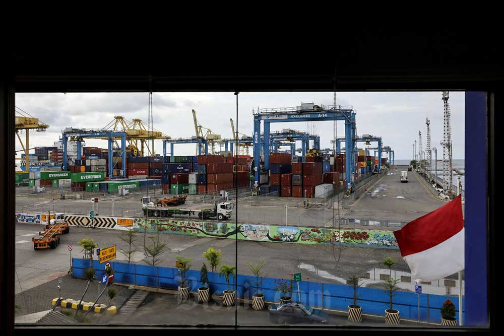 Terminal Peti Kemas Semarang Targetkan Pertumbuhan Volume Bongkar Muat Hingga 1 Juta TEUs