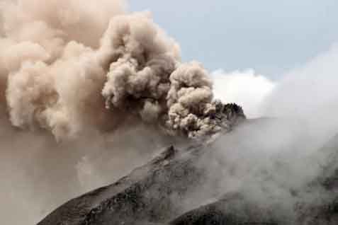 Aktivitas Gunung Sinabung - Antara