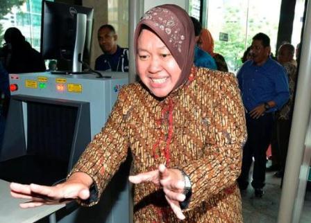 Wali Kota Surabaya Tri Rismaharini - Antara/Widodo S. Jusuf