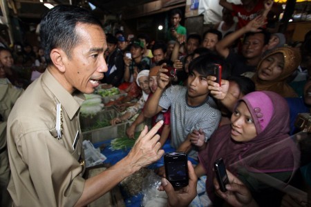 Survei Median: Banjir & Macet DKI Belum Teratasi, Elektabilitas Jokowi Anjlok Jadi 15,3%