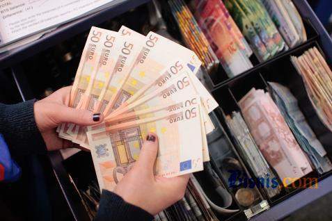 Bank Sentral Eropa Terus Beri Stimulus