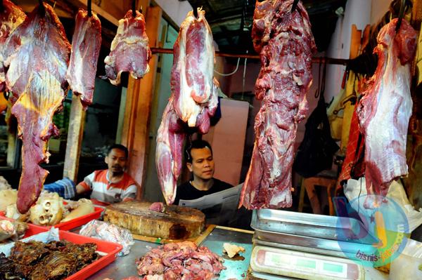 Harga Daging  di Pasar  Modern  Masih Murah