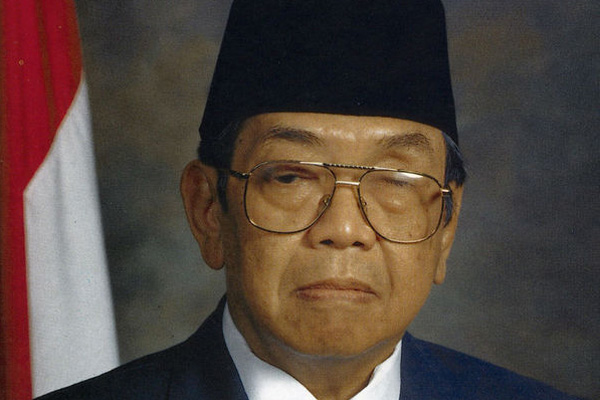  Presiden Indonesia ke/4 KH Abdurrahman Wahid (Gus Dur)