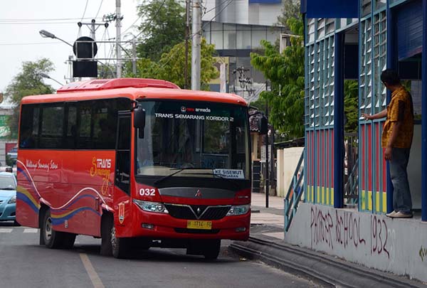 Trans Semarang Jangan Menggusur Angkutan Kota Lainnya