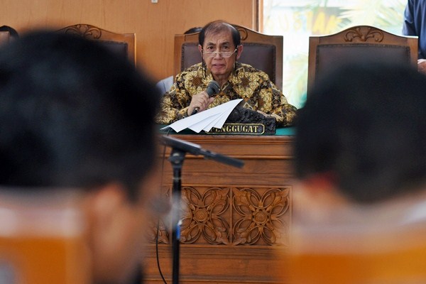 Mantan Dirjen Pajak Hadi Poernomo menjalani sidang perdana praperadilan di Pengadilan Negeri Jakarta Selatan, Senin (18/5/2015). - Antara/Hafidz Mubarak A