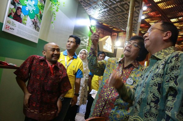 Menteri Lingkungan Hidup dan Kehutanan Siti Nurbaya - Bisnis