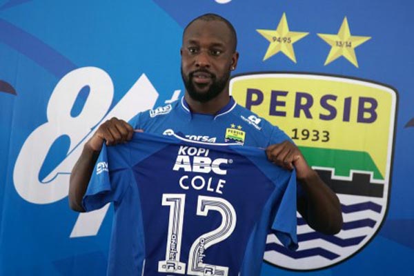 Mantan pemain Timnas Inggris Carlton Cole gabung ke Persib Bandung - Antara/Agus Bebeng