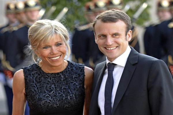 Presiden Prancis terpilih Emmanuel Macron dan istrinya Brigitte Trogneux - Istimewa 