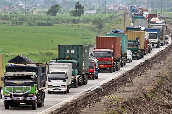 Pemerintah Ingin Pindahkan Truk  Barang  ke Jalur Laut 