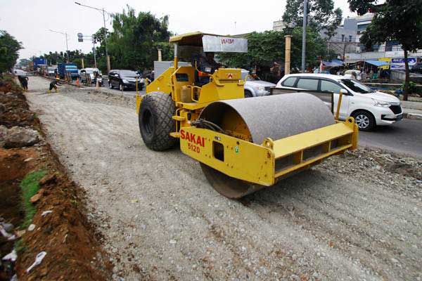 Ilustrasi pembangunan jalan - ANTARA/Rivan Awal Lingga