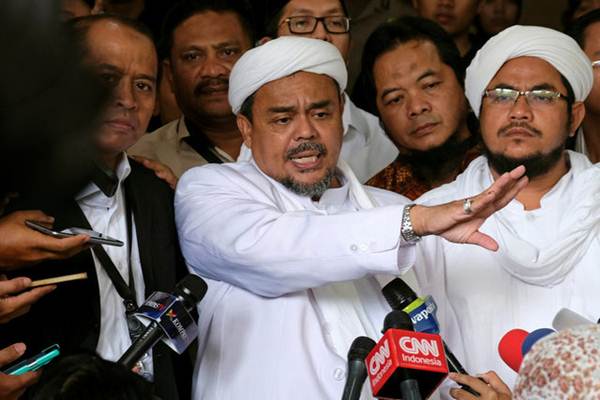 Pemimpin Front Pembela Islam (FPI) Rizieq Shihab. - Reuters