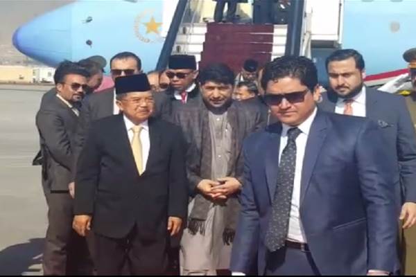 Wakil Presiden Jusuf Kalla tiba di Bandar Udara Internasional Hamid Karzal Kabul, Afghanistan, Selasa (27/2/2018) pukul 13.40 waktu setempat (perbedaan waktu antara Jakarta 2 Jam 30 lebih lambat) - Istimewa 