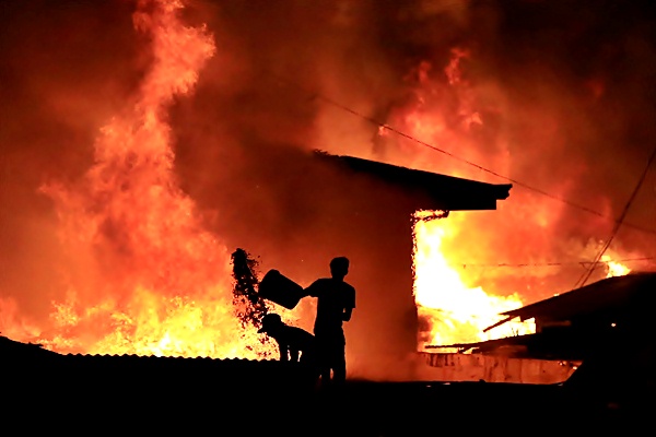 Ilustrasi kebakaran. - Reuters/Romeo Ranoco