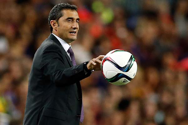 Pelatih FC Barcelona Ernesto Valverde - Reuters