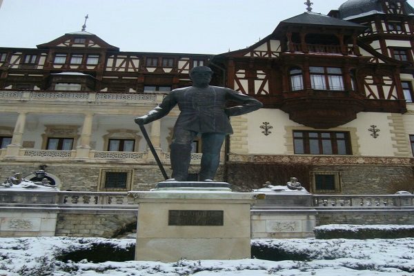 Peles & Pelisor, Jejak Ningrat Rumania