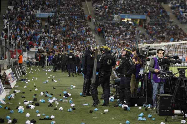 Gara-gara Suporternya, Marseille Kena Sanksi dari UEFA