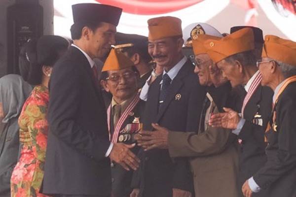 Jokowi Minta Maaf ke Veteran, Kenaikan Tunjangan Baru Bisa Dinikmati Bulan Depan