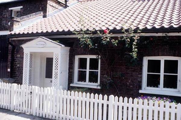 Ivy Cottage Tempat Tinggal Putri Eugenie Dan Jack Brooksbank Lifestyle Bisnis Com