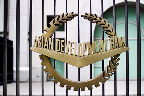 ADB Pangkas Perkiraan PDB Negara Berkembang Asia Tahun Depan