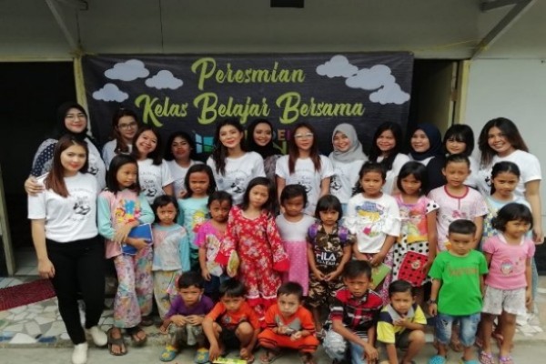 Jendela Dunia Jakarta Resmikan Kelas Belajar Bersama Untuk Anak Anak Jalanan Kabar24 Bisnis Com