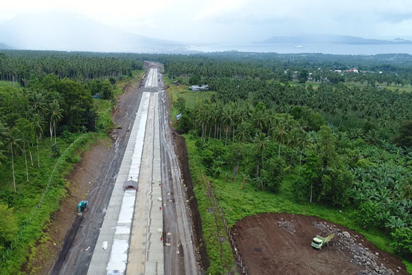 Perkembangan proyek pembangunan jalan tol Manado-Bitung di Sulawesi Utara pada Selasa (3/7/2018). - Istimewa/PT Jasamarga Manado Bitung