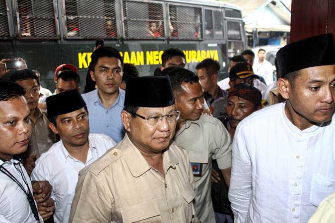 Prabowo Kuasai 340 Ribu Hektare Tanah Ibarat Menepuk Air Di Dulang Terpercik Muka Sendiri Kabar24 Bisnis Com