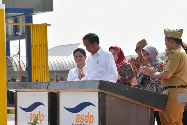 Jokowi saat peresmian Terminal Eksekutif Merak-Bakauheuni - Rinaldi Mohammad Azka