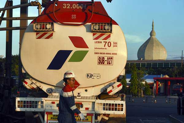 Mobil Tangki Pertamina Dibajak Dan Dibawa Ke Depan Istana Presiden Kabar24 Bisnis Com