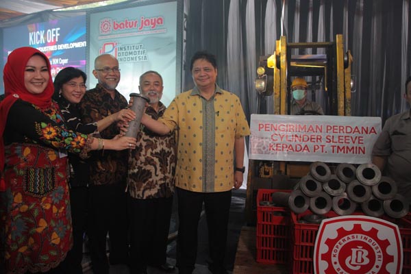 IKM Ceper  Masuk Rantai Pasok Komponen Mobil Toyota 