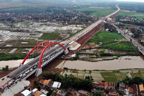 DAMPAK KRISIS BISNIS PENERBANGAN : Ngalap Berkah dari ...