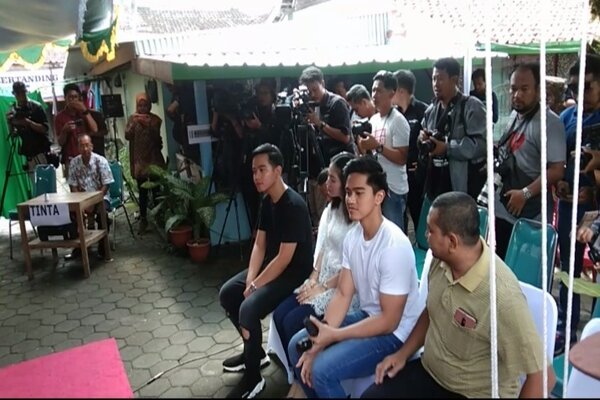 Saat Anak Jokowi Gibran Selvi Kaesang Nyoblos