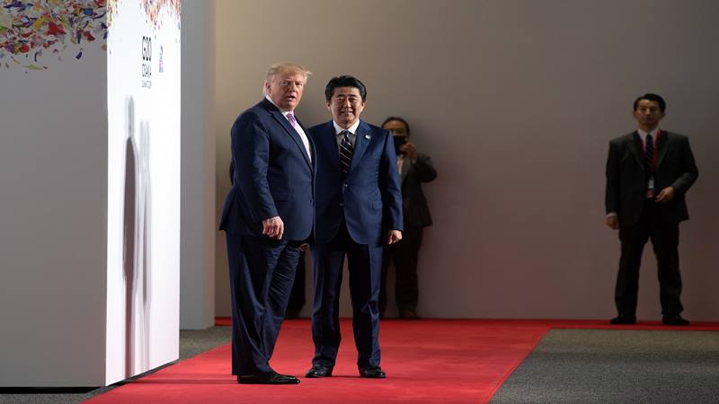 KTT G20: Trump-Abe Bahas Perdagangan dan Pembelian Perlengkapan Militer