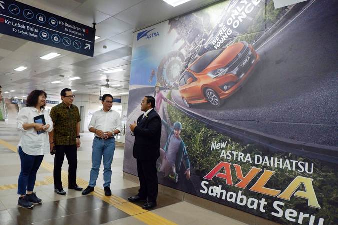 Lrt Dan Mrt Bikin Bisnis Iklan Luar Ruang Bergairah Ekonomi Bisnis Com