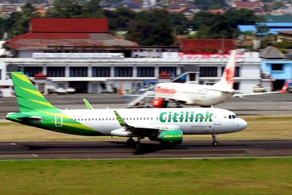 Pesawat Citilink bersiap lepas landas dari Bandara Husein Sastranegara, Bandung, Jawa Barat, Selasa (5/9). - JIBI/Rachman