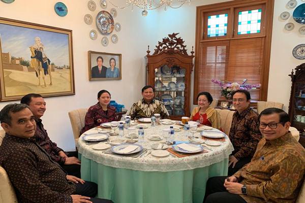 Dampingi Prabowo dan Megawati, Siapa Prananda Prabowo?