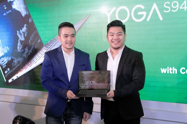 GADGET BARU: Lenovo Yoga S940,  Bisa Pindahkan Konten Laptop dengan Gerakan Mata