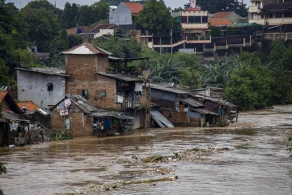 Akur Kata Yang Sulit Dicapai Dalam Penanganan Sungai Di Ibu Kota Ekonomi Bisnis Com