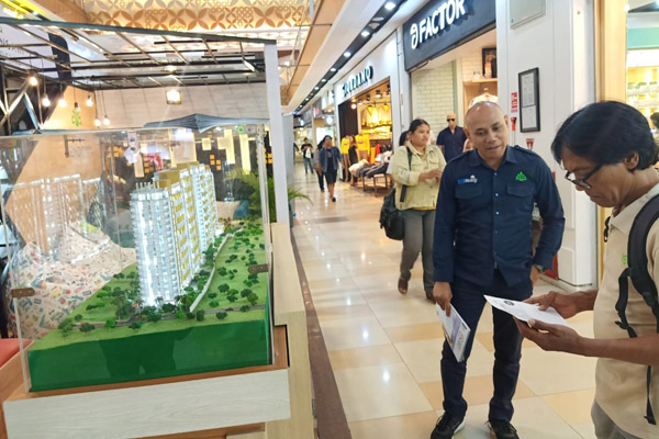 Suasana pameran Property Expo Semarang ke-7 yang diselenggarakan di Atrium Mal Ciputra Semarang. Foto diambil Kamis 10 Oktober 2019. - Bisnis/Alif Nazzala Rizqi