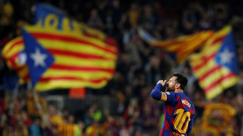 Pemain bintang FC Barcelona Lionel Messi - Reuters/Albert Gea